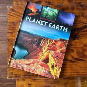 Questions & Answers Planet Earth Explore Our World Hardcover Book